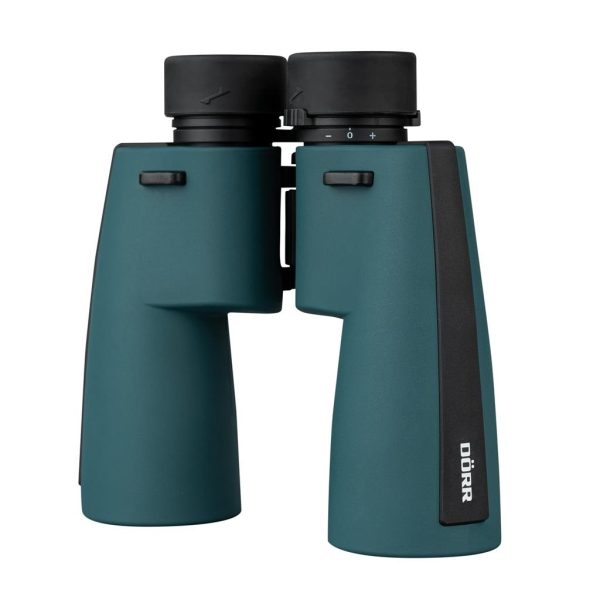 DÖRR OCEAN 7x50 vedenkestävä kiikari HÄMÄRTYVIIN iltoihin, sumuun - VALOVOIMAA! 5-v takuu DÖRR Ocean -kiikari on ihanteellinen, jos vietät paljon aikaa ulkona etkä ole huolissasi huonoista sääolosuhteista. Ocean-sarjan kiikari on täydellinen kumppani vedellä liikkuessa, luonnossa ja myös TALVELLA lumiolosuhteissa. OLIPA SADE, SUMU, KASTE TAI LUMI - näiden vedenpitävien kiikareiden avulla voit suorittaa havainnot epäröimättä milloin tahansa. Ocean -kiikareissa on laaja kuva-alue, kirkas kuva ja kuvan saa tarkennettua myös lähelle. Parhaimmillaan kiikari on katsellessa etäälle jolloin tarkennustarve on hyvin vähäistä. Tämä on Porro-prisma kiikareiden etu. TYPPIKAASU TÄYTTEINEN Kiikarin sisällä oleva typpikaasun täyttö varmistaa luotettavasti, että optiikka pysyy huurtumattomana myös kosteassa ja kylmässä säässä. Samaan aikaan Ocean-kiikareiden kaasutäyttö mahdollistaa väliaikaisen upottamisen noin 30 MINUUTIN ajaksi 1 METRIN syvyyteen PORRO-PRISMAT - BAK-4 Laadukkaasta BaK-4-lasista tehdyt sisäänrakennetut Porro-prismat tarjoavat kolmiulotteisia, kirkkaita ja aitoja värejä, joilla on korkea optinen laatu. Porron prismojen muotoilu ja erityinen järjestely mahdollistavat silmäystävällisen ja väsymättömän havainnoinnin. Ocean-kiikarien monikerroksiset linssit (MC Multi Coating) vähentävät ei-toivottuja heijastuksia ja lisäävät valonläpäisyä. KELLUVA HIHNA Jos haluat käyttää Ocean-kiikareita veneessä, suosittelemme vaihtamaan tavallisen kaulahihnan mukana toimitettuun kelluvaan hihnaan. Kelluvan hihnan erityisen paksu pehmuste estää kiikarin menemästä pinnan alle, jos se putoaa vahingossa veteen. Hihnan signaalin keltainen väri on helposti tunnistettavissa veden pinnalta ja auttaa sinua löytämään ja kiikarit nopeasti. JÄMÄKKÄ kumipinta suojaa kiikaria ja takaa tukevan ja luistamattoman otteen. Kestävä ja kevyt alumiinirunko. Petroli väritys täydentää kiikarin modernia ilmettä. DÖRR OCEAN 7x50 vedenkestävä kiikari soveltuu erinomaisesti käytettäväksi laivoilla, veneilyssä, purjeveneessä, sekä kalastusretkillä. 7-kertainen suurennus pysyy vakaana myös aluksen liikkuessa. Suuren näkökentän ansiota, 122 metriä 1000 metrillä, tarkennus on melkein tarpeetonta. Suurikokoinen tarkennuspyörä takaa pehmeä ja tasaisen tarkennuksen. DIOPTERIKORJAUS & KIERRETTÄVÄT SILMÄSUPPILOIDEN ansiota kiikari on helppo ja nopea käyttää ja soveltuu erinomaisesti myös silmälasia käyttäville. JALUSTAKIINNITYS Pidempiaikaisia havaintoja varten, voit asettaa OCEAN-kiikarin jalustalle. Tähän tarvitset vain DÖRR TA-2 ja TA-4 jalusta- kiikaripitimen. TEKNISTÄ TIETOA: Käyttö- lämpötila-alue: -10°C to +55°C Koko n. 19,5 x 18 x 6 cm, 960g Huurtumaton, typpitäytteinen Diopterisäätö -3/+3, kierrettävä okulaari Takuu 5-vuotta Vesitiivis n. 30min / 1m syvyydessä Suurennos: 7x Etulinssin halkaisija: 50mm Valovoima: 51 Hämäräluku: 18,7 Prisma: porroprisma BaK 4 Linssien pinnoitus: MC- monikalvopinnoitus Lähtöpupilli: 7,1 mm Silmien katseluetäisyys (Eye Relief) n. 24mm Silmien väli n. 56-72mm Näkökenttä: 7 °, 122m/1000m Lähin tarkennusetäisyys n.: 5m Jalustakierre: on Mukana: kiikari, okulaarisuoja, etulinssisuojat, puhdistusliina, kantohihna, kelluva kantohihna, kantolaukku Valmistajan myöntämä takuu 5-vuotta