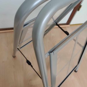mainosteline-standy-a-3-useita-vareja