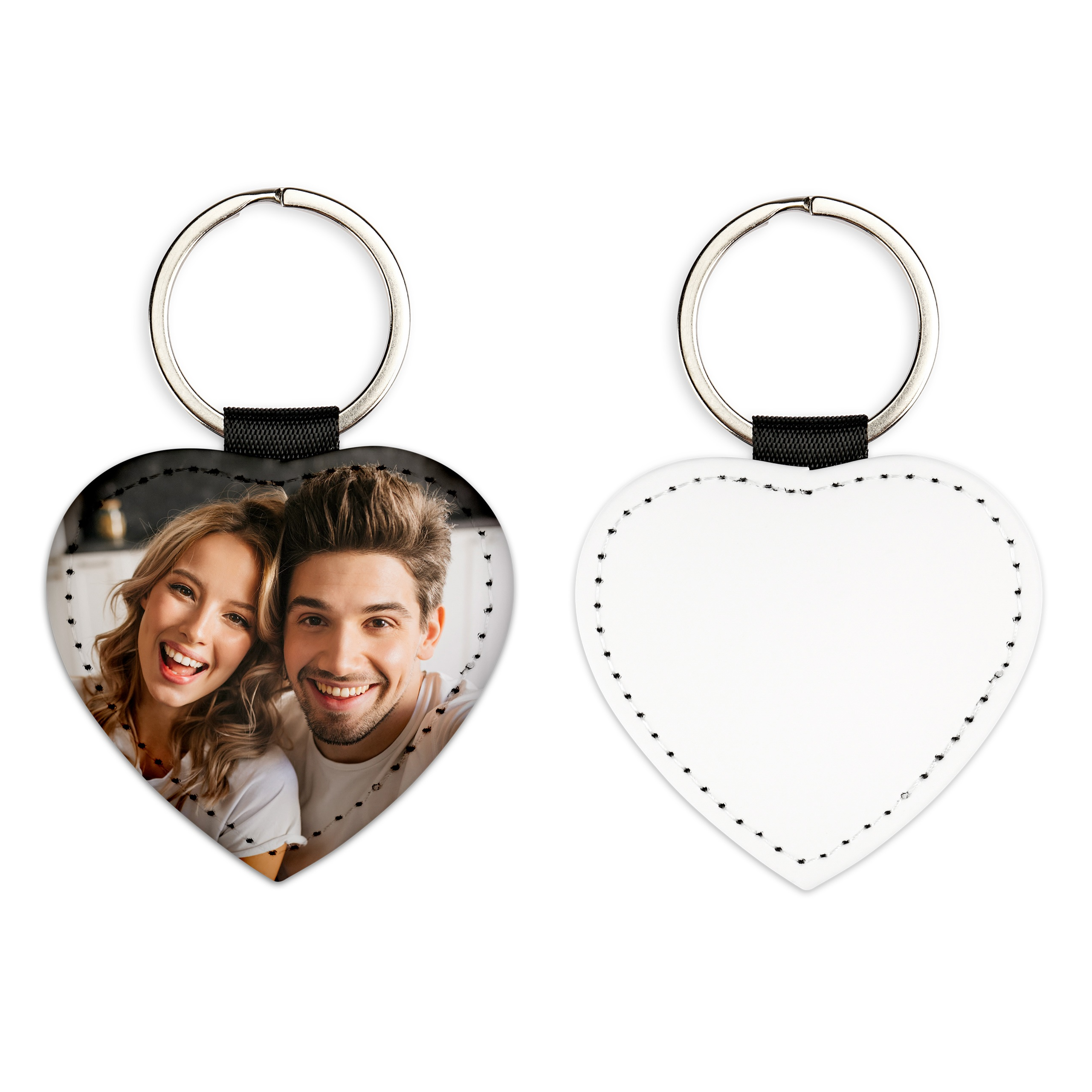 Laadukkaasta keinonahasta huolellisesti valmistettu sydän avaimenperä - Laadukas kuvanjälki - Kuva alueen mitta noin 62x58mm