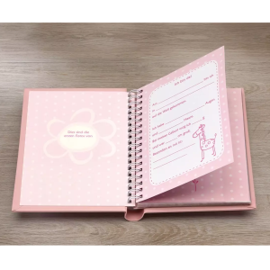 Spiraali mini lapsuus albumi 30 kuvalle Hello Baby sininen norsu ja pinkki kirahvi